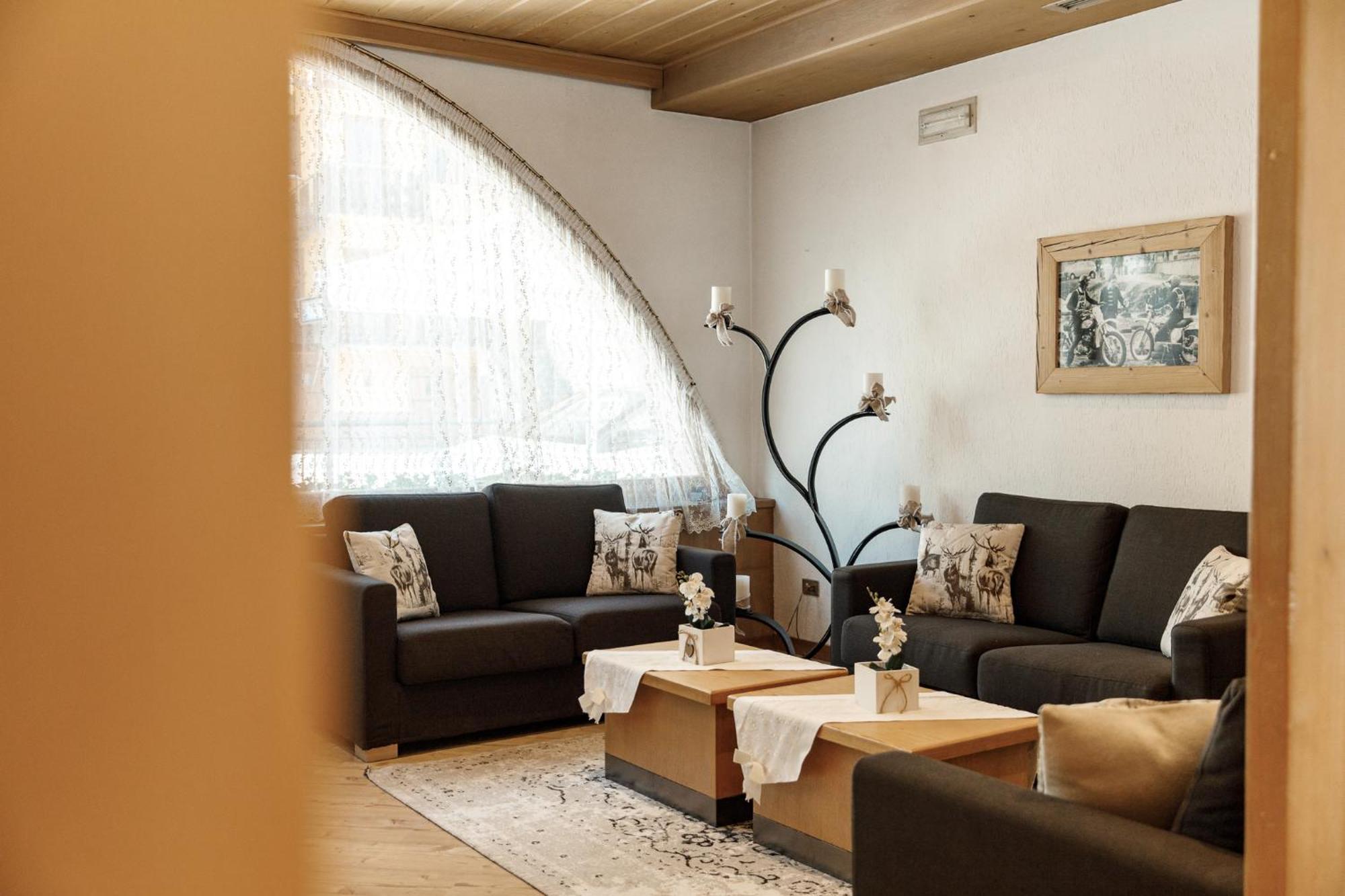 Hotel Al Bivio - Pizzeria, Pool & Sauna Imer Екстер'єр фото